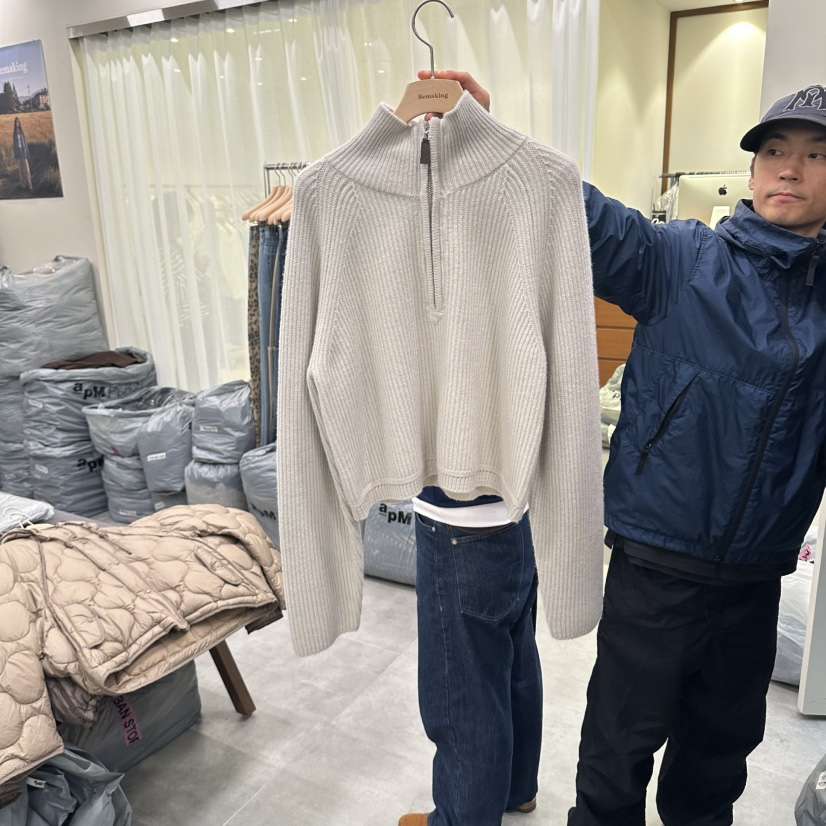 URBANSTORY/REMAKING東大門直郵女士新品時尚毛衣拉鏈短款Remaking/URBANSTORY毛衣