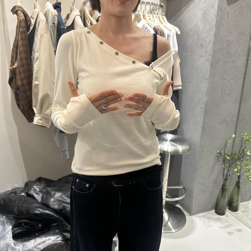 GENTLE B/LOVENTINA韓國直郵女裝新款推薦熱賣時尚長袖T恤GENTLE B/LOVENTINA長袖T恤