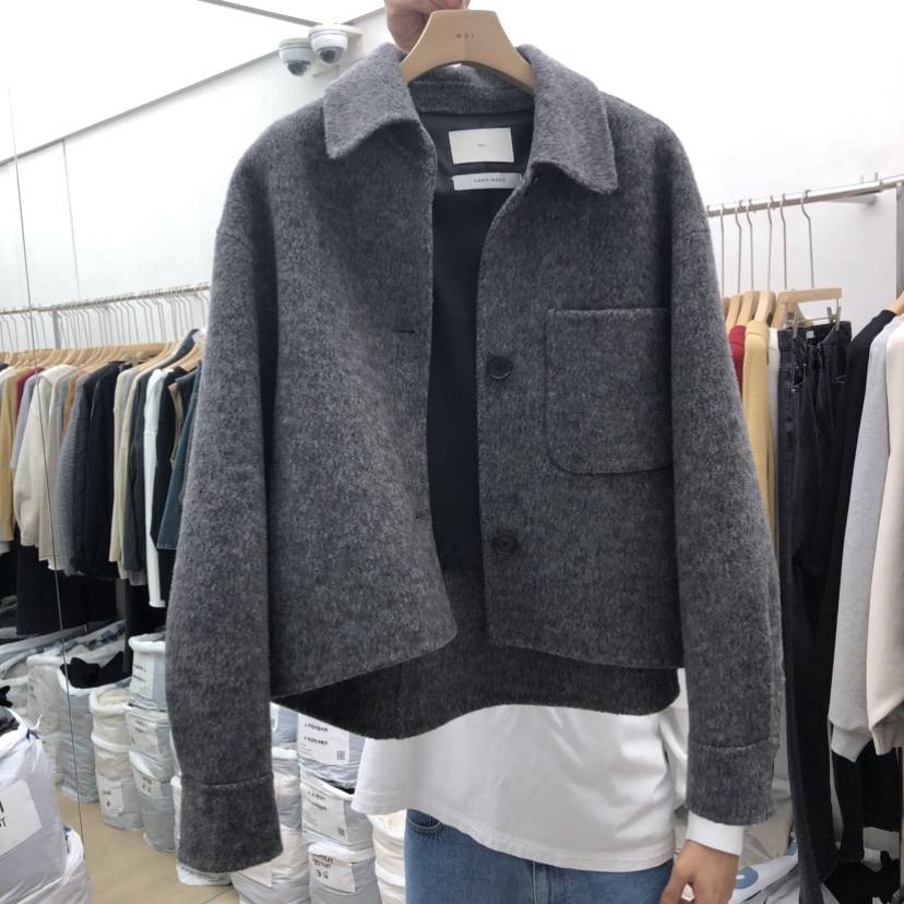 MOI-A韓國直郵女裝新品推薦熱賣時尚真品人氣短款大衣口袋MOI-A短款大衣