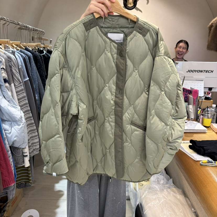 BLACKFRIDAY韓國代購女士新品人氣短款羽絨服黑色絎縫鴨絨BLACK FRIDAY短款羽絨服