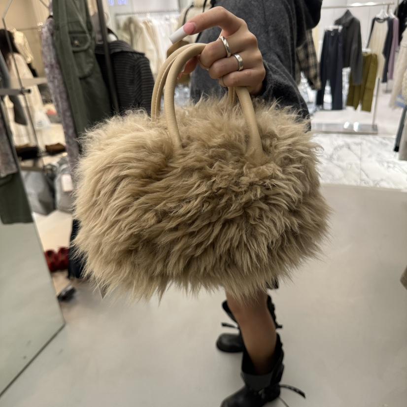 R U VAULT東大門實拍女裝新品熱賣推薦時尚真品人氣手提包R U VAULT手提包