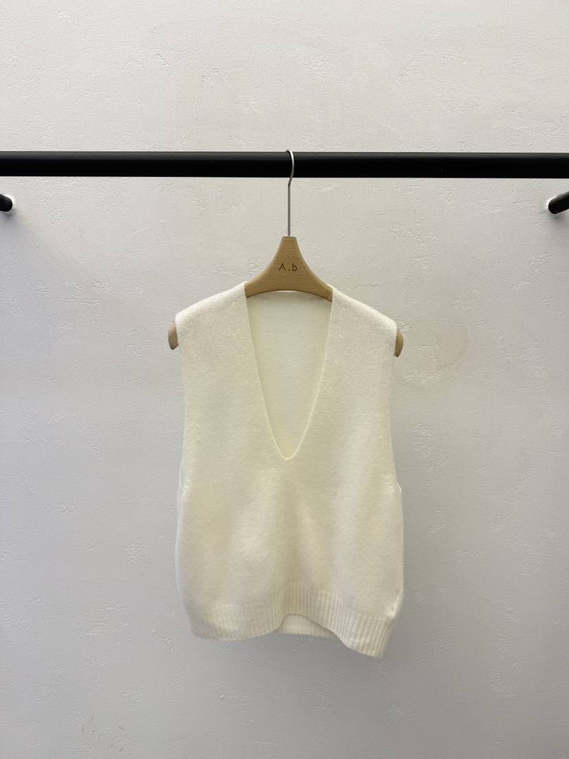 AUTUMN BEIGE-Q東大門直郵女裝新款推薦真品熱賣吊帶背心A.b/AUTUMN BEIGE吊帶/背心