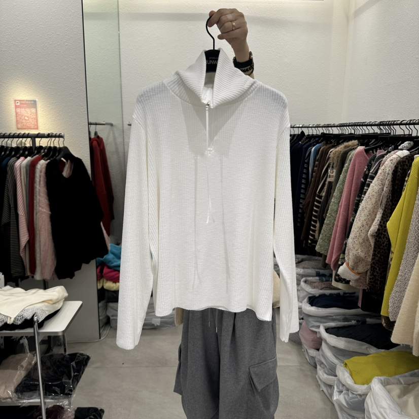 RUNWAY-런웨이韓國代購女裝新品休閑熱賣真品長袖T恤高領RUNWAY長袖T恤