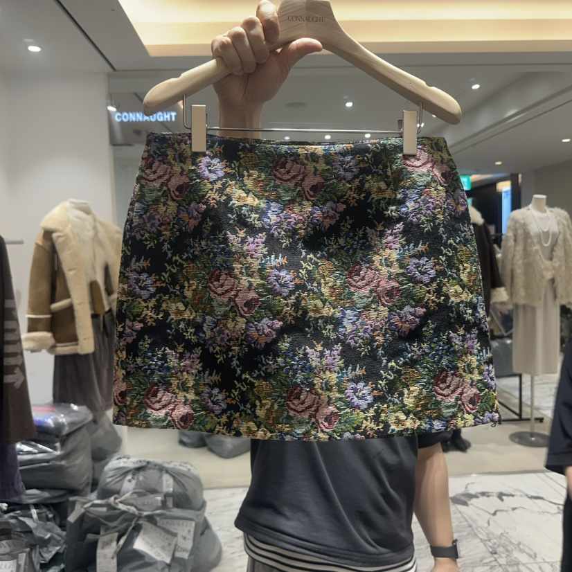 CONNAUGHT/DAILYJUD東大門直郵女士新款熱賣真品短裙提花CONNAUGHT/DAILYJUD短裙