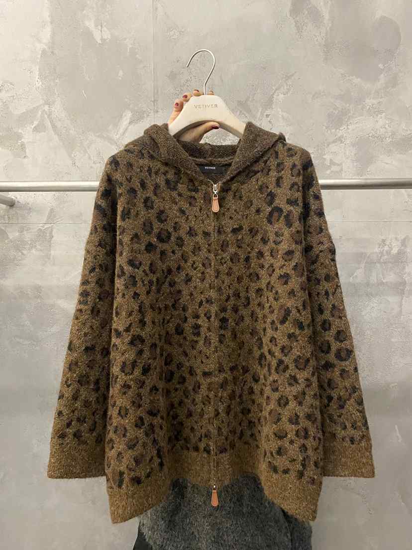 THE VETIVER-A東大門實拍女裝新品推薦人氣衛衣抓絨豹紋VETIVER衛衣