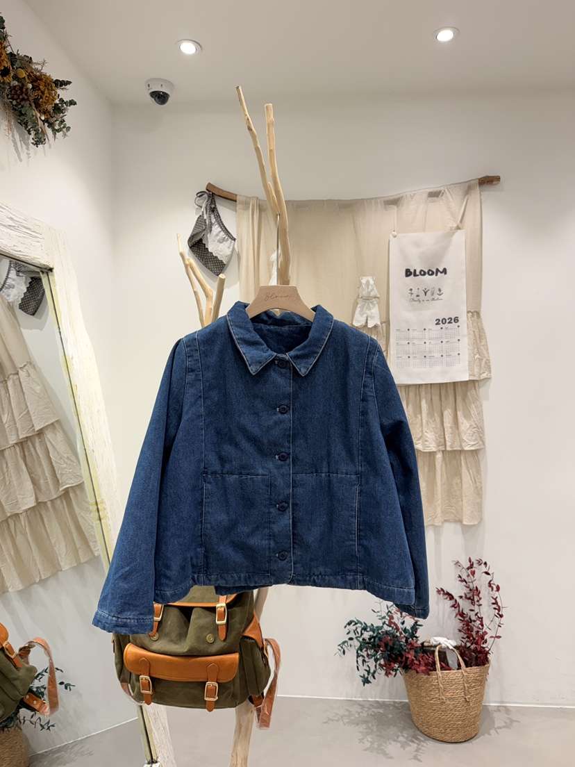 BLOOM-S東大門代購26秋冬短款牛仔襯衫外套蕾絲衫單排扣口袋翻BLOOM-S襯衫/蕾絲衫