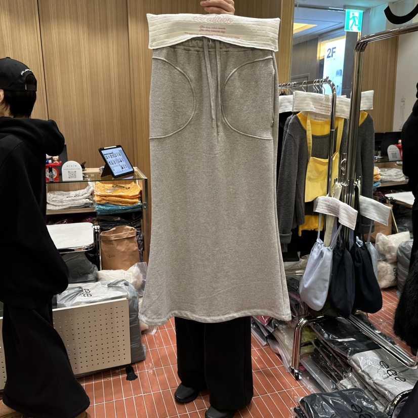 EEE東大門實拍26秋冬弧形口袋加絨長裙口袋加絨抽繩長款EEE長裙