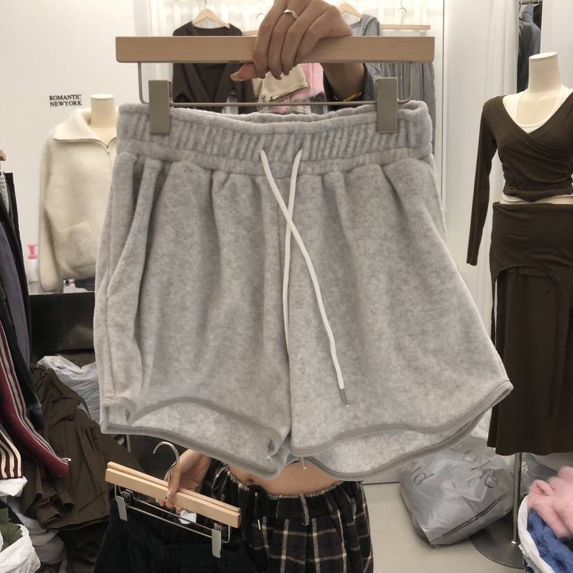 ROMANTIC NEWYORK東大門代購26秋冬毛絨松緊腰短褲口袋抓絨抽ROMANTIC NEWYORK短褲