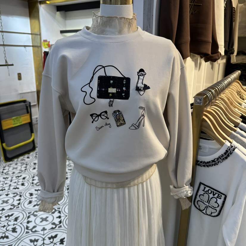COCO HOLIC東大門實拍26秋冬落肩印花圓領衛衣印花落肩蕾絲COCO HOLIC衛衣